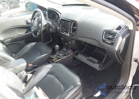 2018 Jeep Compass Limited 4X4 z USA, uszkodzony, nr VIN 3C4NJDCBXJT418836